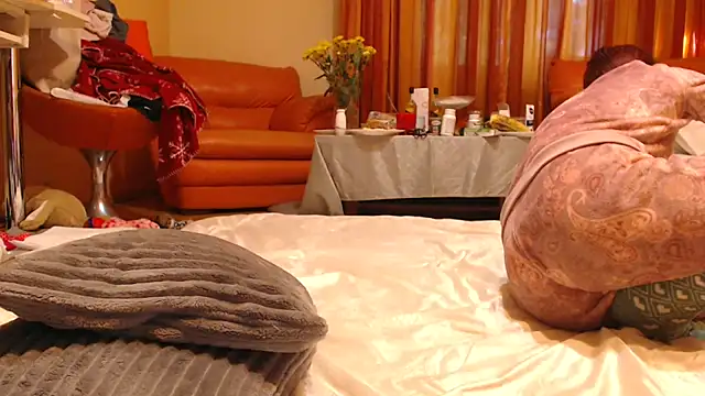 Snapshot of LovelyAndraGirl chatting on 09-27-25, 02:00 LovelyAndraGirl online show from 09-27-25, 02:00