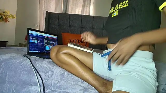 t-NaughtyLicia online show from 01-06-26, 06:28