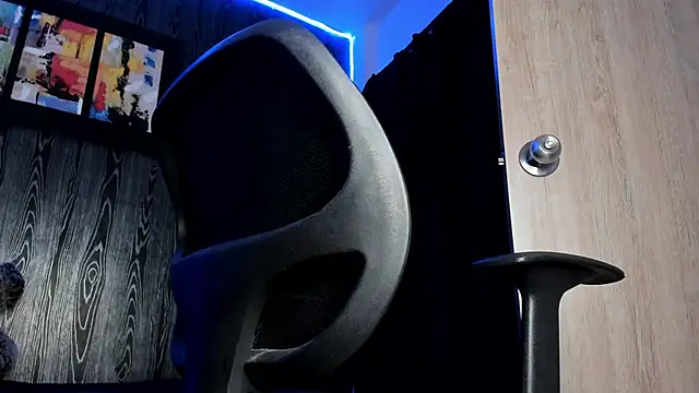 Snapshot of Mark_Buffet02 chatting on 02-19-25, 01:17 Mark Buffet02 online show from 02-19-25, 01:17