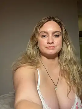 Sophie Raegan online show from 04-22-26, 04:08