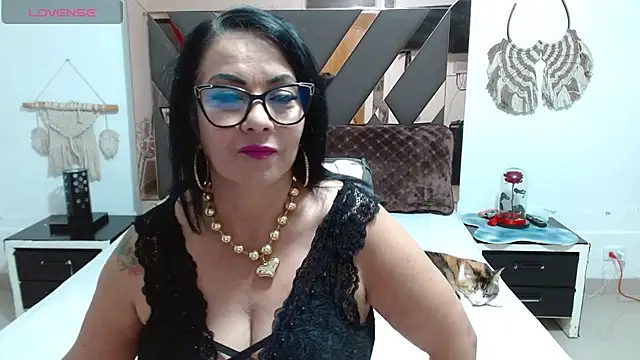 lindaesmeralda online show from 02-04-25, 11:38