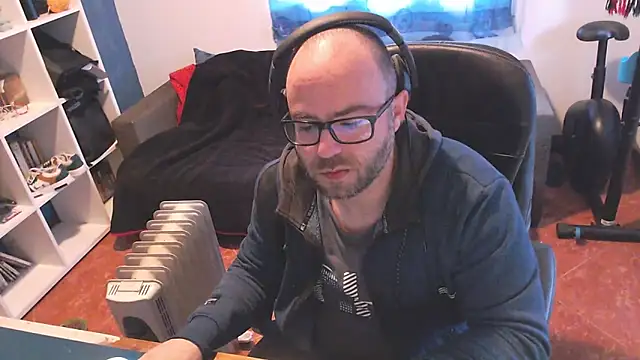 ravingr4d4 online show from 03-04-25, 08:57