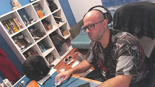 ravingr4d4 online show from 09-10-25, 09:15