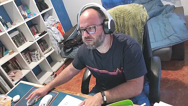 ravingr4d4 online show from 05-18-26, 01:28