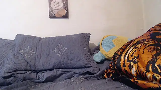 Snapshot of Andra_Love chatting on 01-21-25, 07:28 Andra Love online show from 01-21-25, 07:28