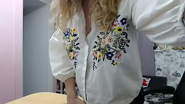 Helen1974 online show from 01-19-25, 02:49