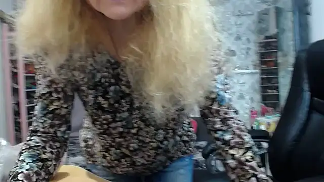 Helen1974 online show from 10-07-25, 09:45