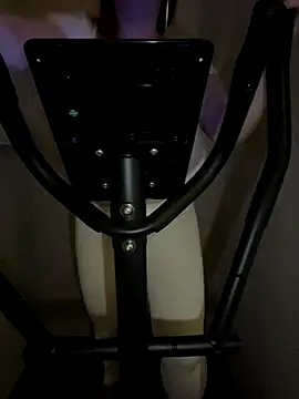 Snapshot of -R0sa-8ella- chatting on 09-08-25, 10:20 -R0sa-8ella- online show from 09-08-25, 10:20