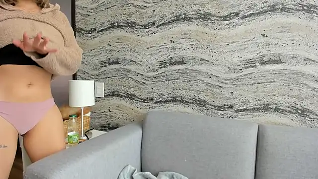 Sophi  a online show from 03-03-25, 08:00