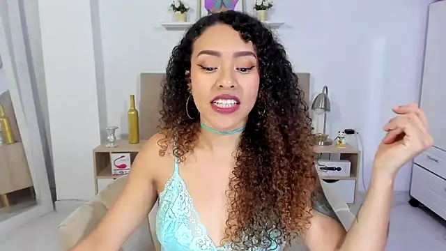 Zoe Gruber online show from 06-10-26, 12:11