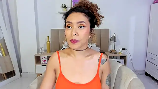 Zoe Gruber online show from 06-11-26, 02:53