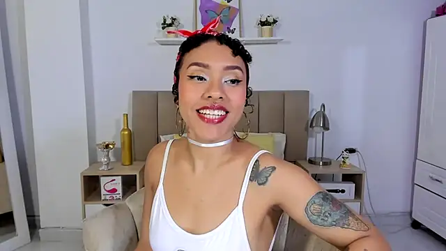 Zoe Gruber online show from 07-20-26, 12:03