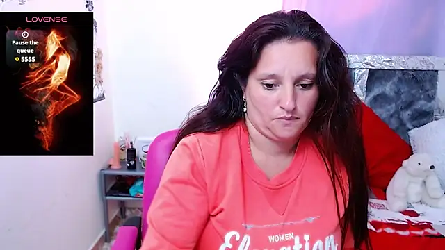 CristialJones  online show from 03-11-25, 07:47