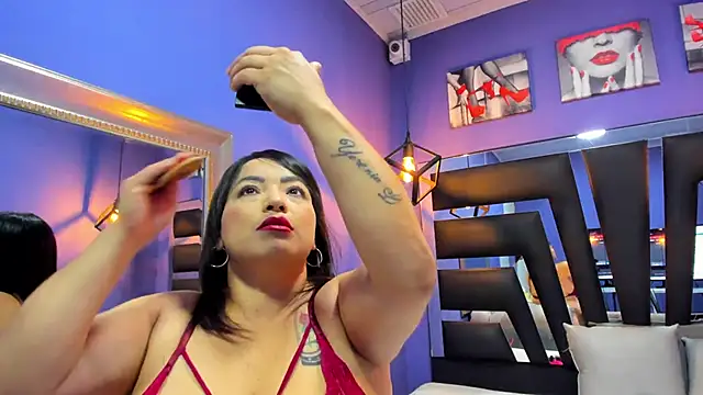 Romina017 online show from 10-17-25, 12:14