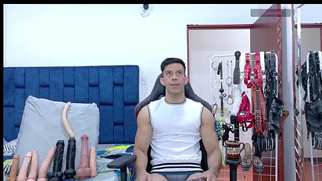 JoseRumbero26 online show from 04-18-26, 01:04