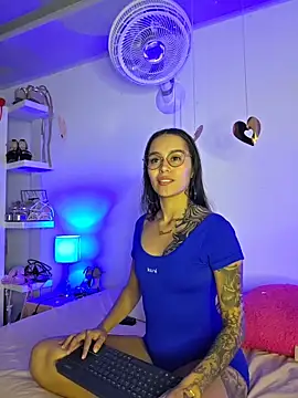 Snapshot of thamaral1 chatting on 03-25-26, 02:50 thamaral1 online show from 03-25-26, 02:50