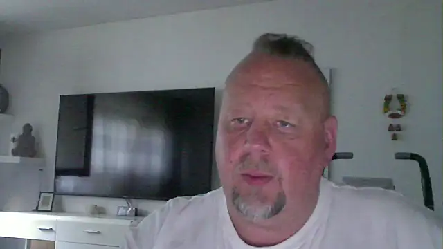 Snapshot of pimmelmann3 chatting on 04-29-26, 05:30 pimmelmann3 online show from 04-29-26, 05:30