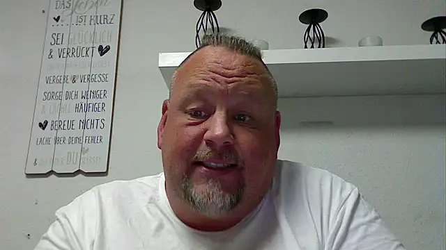 Snapshot of pimmelmann3 chatting on 05-04-26, 07:32 pimmelmann3 online show from 05-04-26, 07:32