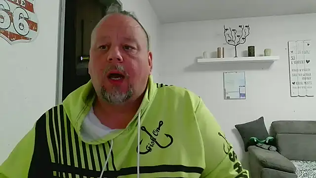 Snapshot of pimmelmann3 chatting on 05-09-26, 10:48 pimmelmann3 online show from 05-09-26, 10:48