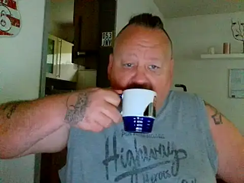 Snapshot of pimmelmann3 chatting on 05-19-26, 04:46 pimmelmann3 online show from 05-19-26, 04:46