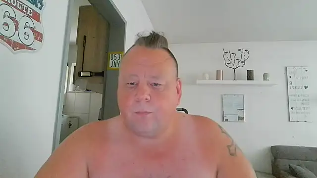 Snapshot of pimmelmann3 chatting on 06-12-26, 10:25 pimmelmann3 online show from 06-12-26, 10:25