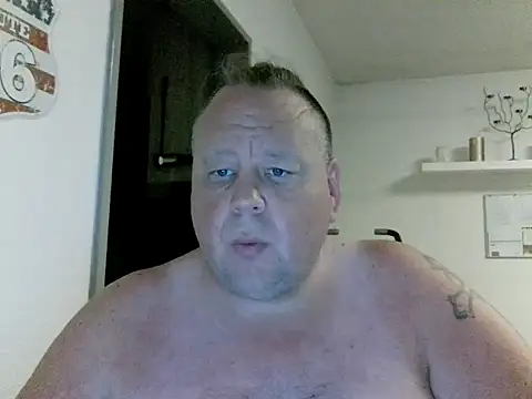 Snapshot of pimmelmann3 chatting on 06-14-26, 09:06 pimmelmann3 online show from 06-14-26, 09:06