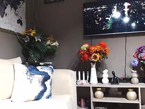 Snapshot of ThickyMinajxx chatting on 01-17-25, 09:28 ThickyMinajxx online show from 01-17-25, 09:28