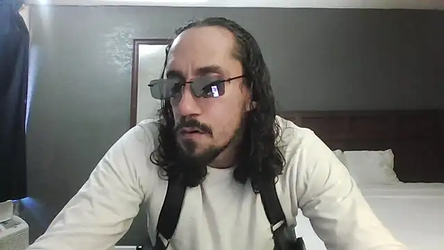 Snapshot of RoleMaster2069 chatting on 01-17-26, 06:33 RoleMaster2069 online show from 01-17-26, 06:33