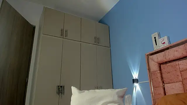 Snapshot of SAMY_NIX chatting on 11-07-25, 12:05 SAMY NIX online show from 11-07-25, 12:05