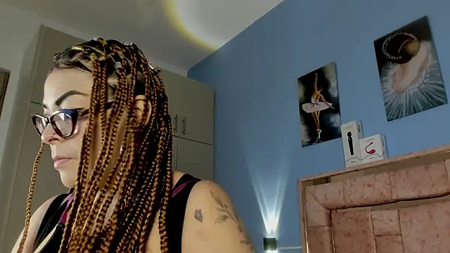 Snapshot of SAMY_NIX chatting on 12-03-25, 12:03 SAMY NIX online show from 12-03-25, 12:03