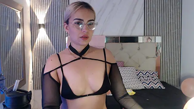 ashley  tylor online show from 05-17-26, 07:17