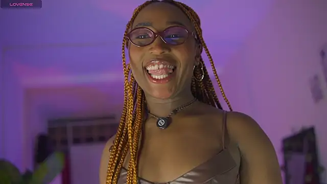 EmmaSanzz  online show from 03-01-26, 10:28