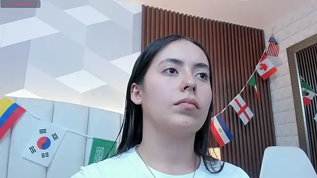 Snapshot of Julietasantos__ chatting on 06-25-26, 06:23 Julietasantos online show from 06-25-26, 06:23