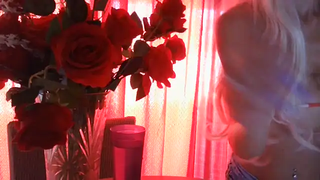 Snapshot of Wishgoddes chatting on 05-25-26, 10:49 Wishgoddes online show from 05-25-26, 10:49