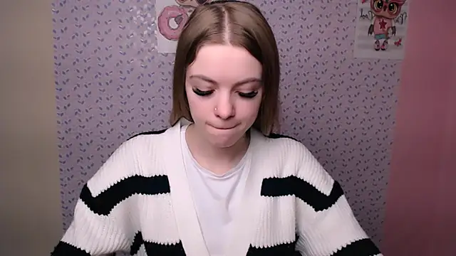 AliceFlirtt  online show from 01-06-25, 12:13