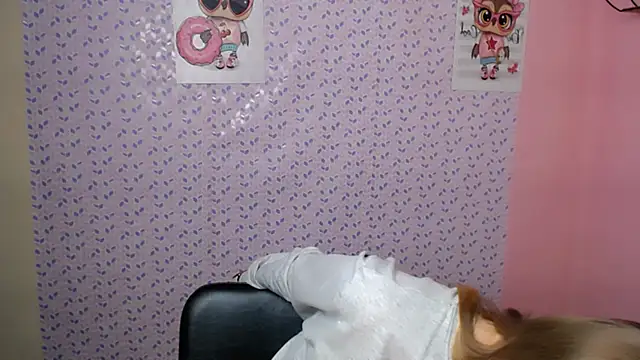 AliceFlirtt  online show from 01-08-25, 11:10