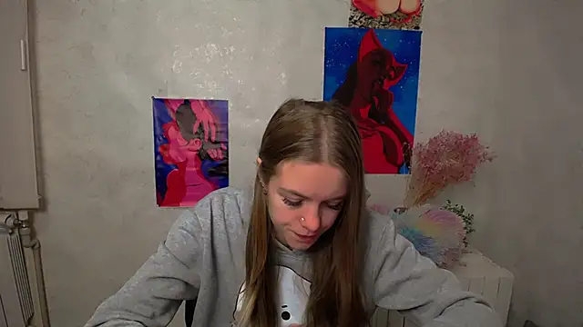 AliceFlirtt  online show from 10-21-25, 08:26