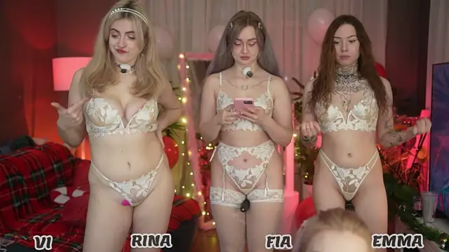 your favoritegirls online show from 12-20-25, 02:51