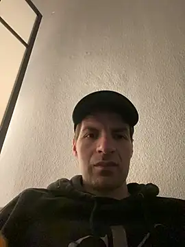 Snapshot of Ricoleckt chatting on 01-05-25, 07:17 Ricoleckt online show from 01-05-25, 07:17