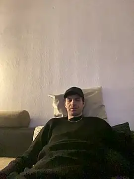 Snapshot of Ricoleckt chatting on 02-04-25, 08:06 Ricoleckt online show from 02-04-25, 08:06