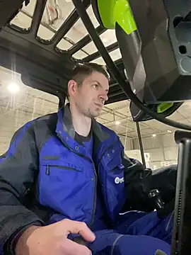 Snapshot of Ricoleckt chatting on 02-18-25, 02:16 Ricoleckt online show from 02-18-25, 02:16