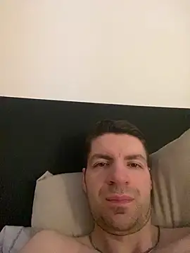 Snapshot of Ricoleckt chatting on 02-26-25, 11:09 Ricoleckt online show from 02-26-25, 11:09