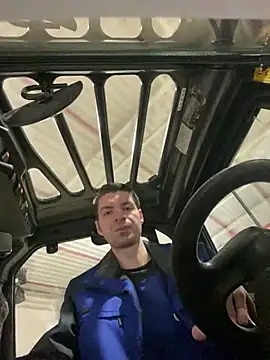 Snapshot of Ricoleckt chatting on 03-05-25, 05:39 Ricoleckt online show from 03-05-25, 05:39