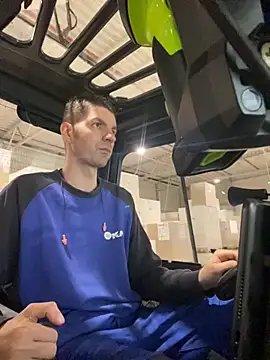 Snapshot of Ricoleckt chatting on 09-12-25, 03:56 Ricoleckt online show from 09-12-25, 03:56