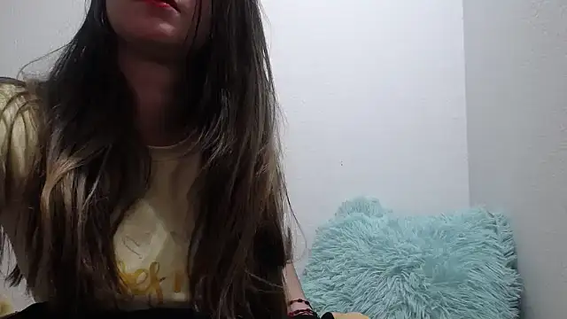 Luna girlhot  online show from 03-16-25, 03:47