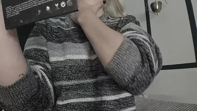 Adeelinee online show from 01-23-25, 07:40