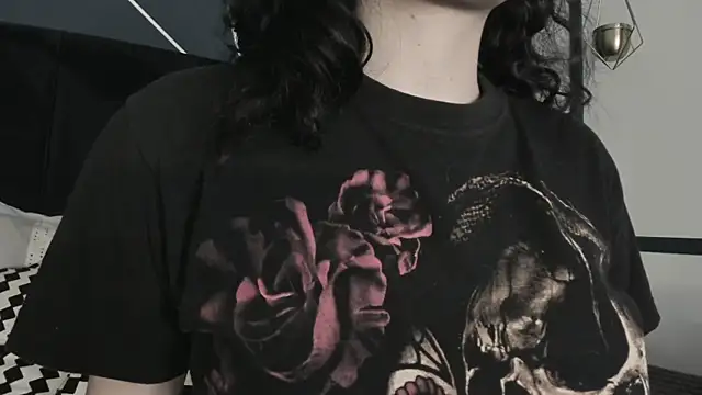 Adeelinee online show from 01-28-25, 07:42