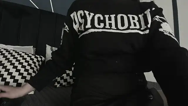 Adeelinee online show from 01-30-25, 07:59