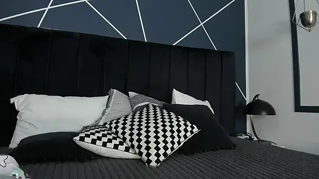 Adeelinee online show from 03-06-25, 07:43