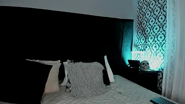 Adeelinee online show from 05-22-26, 07:52